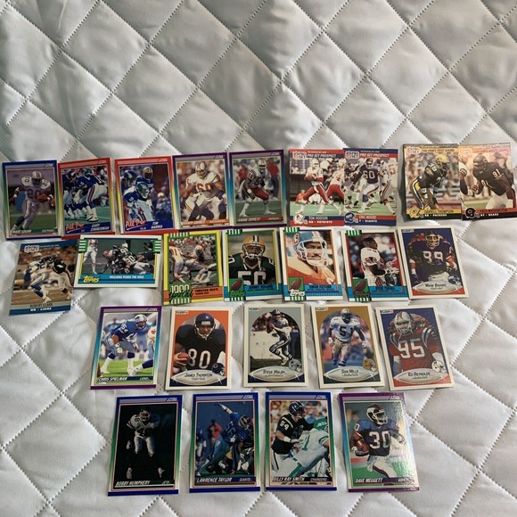 Other - 1990NFL Topps, Score, Fleer90, etcFootball Card Lot 25 cards great condition🏈🔥